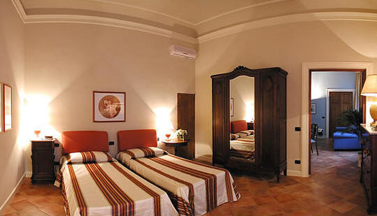  - santa_maria_alfani_bed1